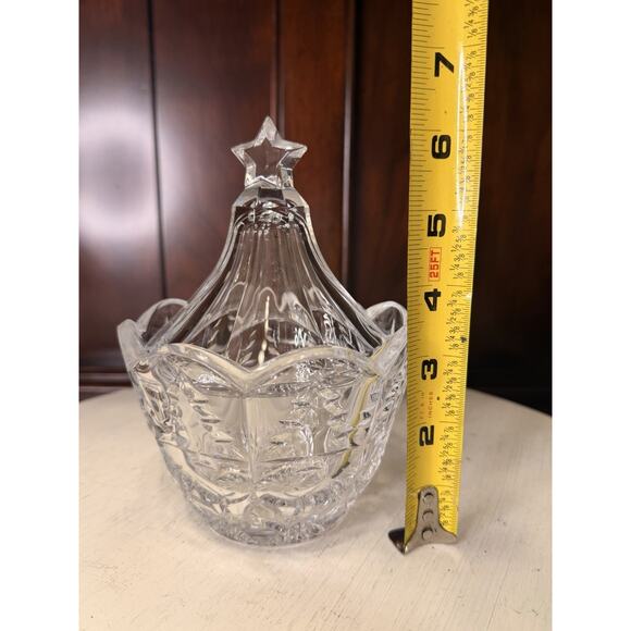 Fifth Avenue Christmas Covered Candy Dish 24% Lead Crystal...